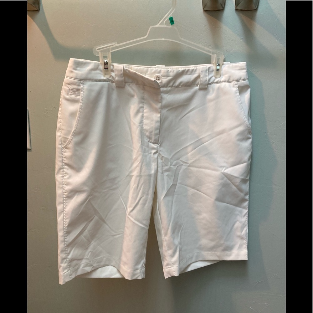 NWOT Nike Ladies’ Off-White DrI-Fit Golf Shorts